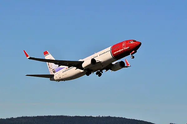 Norwegian Air to Delay 787 Order Pending U.S. Permit Approval