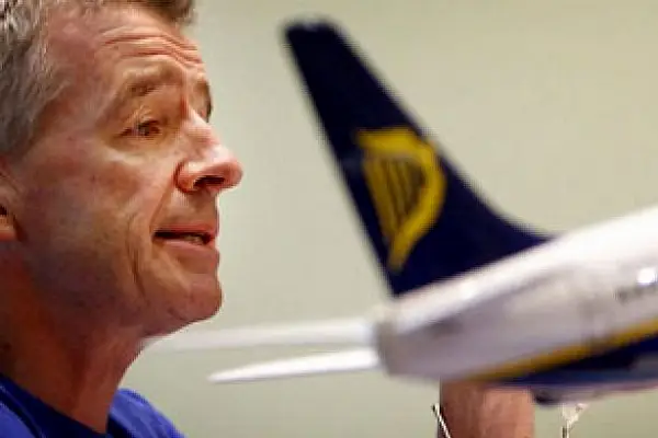 Ryanair Votes To Sell Aer Lingus Stake