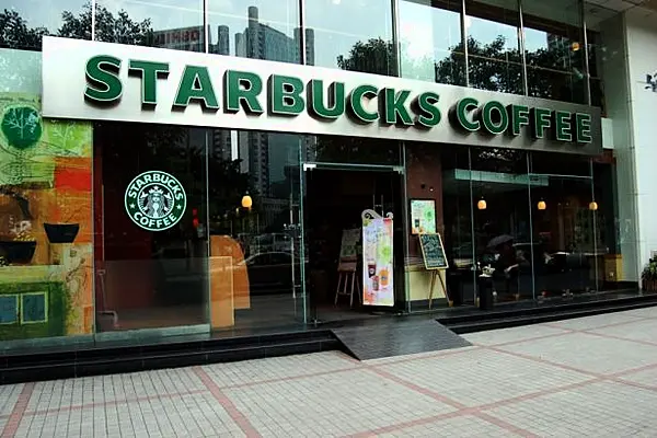 Starbucks to Raise Wages in the UK