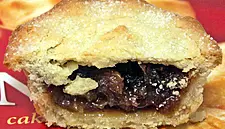 Who Offers the Best Mince Pie? Chef From The Ritz Rates 10 Favourites