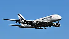 Air France-KLM Gains on First Annual Operating Profit Since 2010