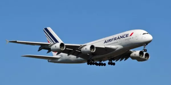 Air France Said to Tell Staff of 1,605 Job Cuts Slated for 2016
