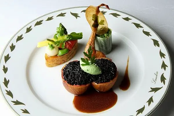 Online Restaurant Booking Goes Global and Multilingual