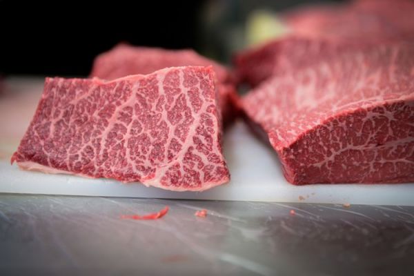 When Fat Equals Flavor, $260 Steaks Get Japan Diet Makeover