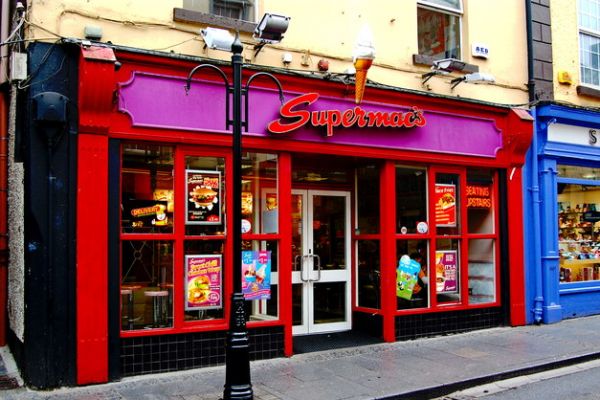 Supermac's Wins 'Franchise Of The Year' Award
