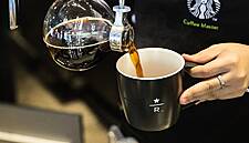 Starbucks To Top McDonald’s As Restaurant King, Analyst Says