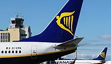 Ryanair Flight Crisis Unabated as Executive Heads for Exit