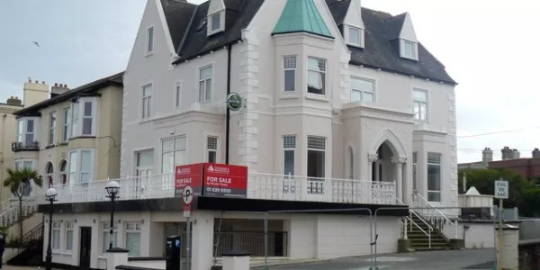 The Puyan Group Acquires Bray's Strand Hotel