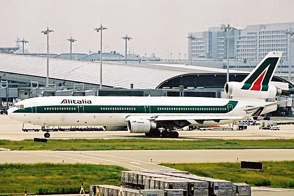 Italy Says One Alitalia Bid Shows "Concrete Steps Forward"