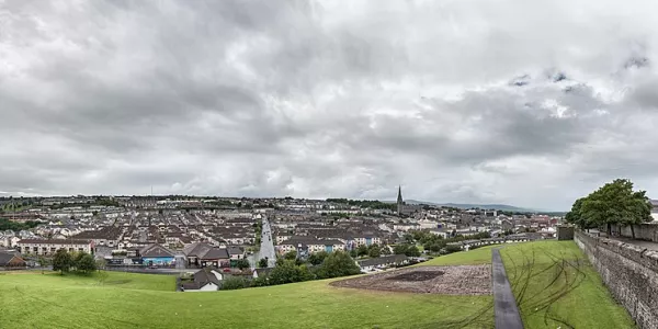 New Tourism Ireland Video Highlights Walled City Of Derry
