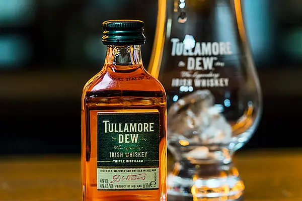 Tullamore D.E.W. Lands Partnership With Aer Lingus