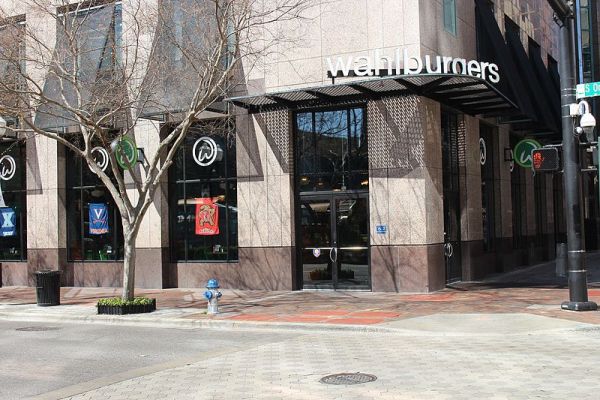 Wahlburgers Seeks To Enter Irish Market