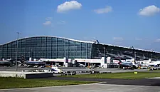 Heathrow Passport Queues Reached 2.5 Hours In July-Data
