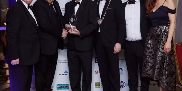 Cork's Oyster Tavern Wins Vintners Federation Of Ireland Award