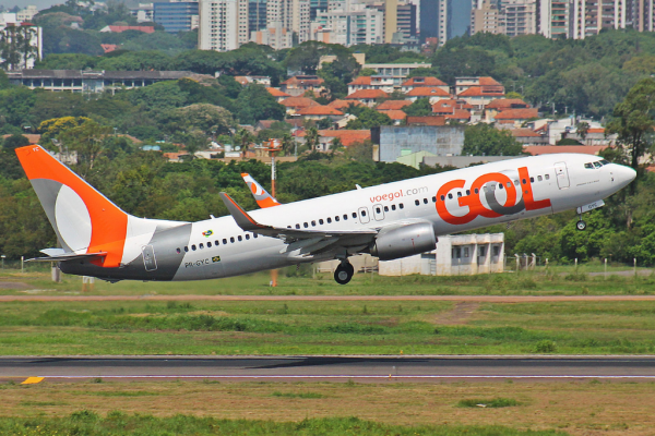 Brazil's Gol Speeds Up Fleet Renewal To Reduce Debt Costs