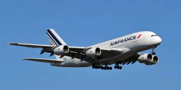 Air France-KLM Shares Slump On Reports Of Rescue Of Bankrupt Aigle Azur