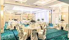 Co. Derry's Roe Park Resort Unveils New Wedding And Function Suite