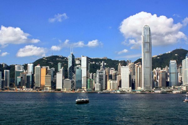Hong Kong August Visitors Plunge 40% Y/Y, Hotels Half-Full - Finance Chief