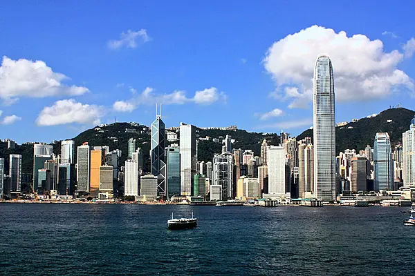 Hong Kong August Visitors Plunge 40% Y/Y, Hotels Half-Full - Finance Chief