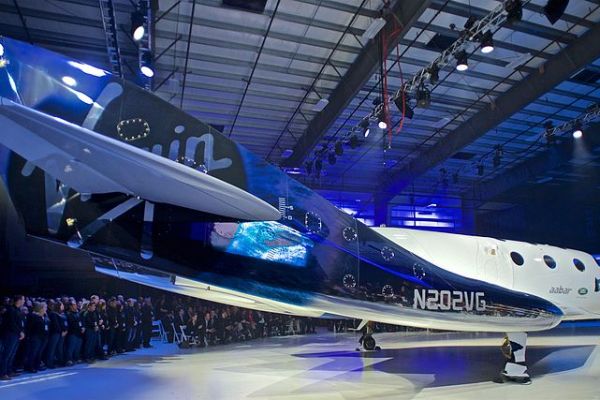 Branson's Virgin Galactic Takes Another Step Toward Space Tourism