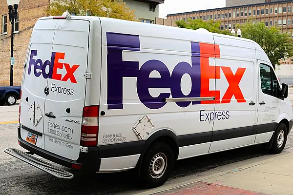 FedEx Partners With Pizza Hut, Walmart To Test Last-Mile Delivery Robot