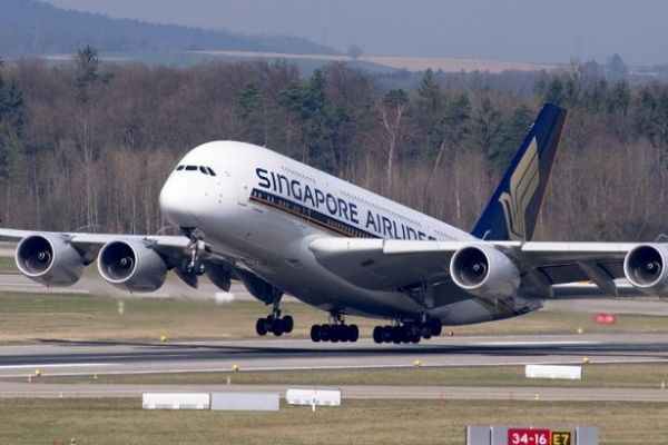 Singapore Airlines Q3 Profit Falls 27% But Demand Grows