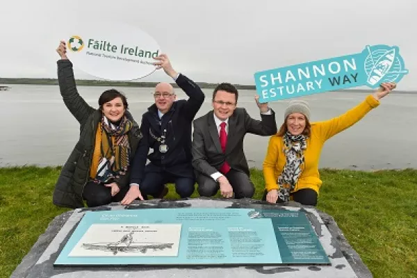 Fáilte Ireland Unveils New Viewing Points For Shannon Estuary Way