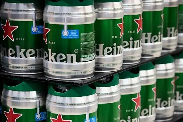 Heineken Tempers Profit Hopes As Americas Slip