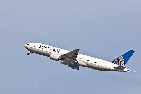 United Airlines Sending Furlough Warnings To 36,000 Workers