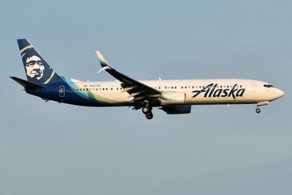 Alaska Airlines Agrees To Buy 23 Boeing 737 MAX Jets