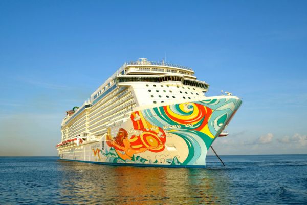 Norwegian Cruise Line Holdings Records Quarterly Loss; US Judge Says Florida Cannot Ban Norwegian Cruise's 'Vaccine Passport' Programme