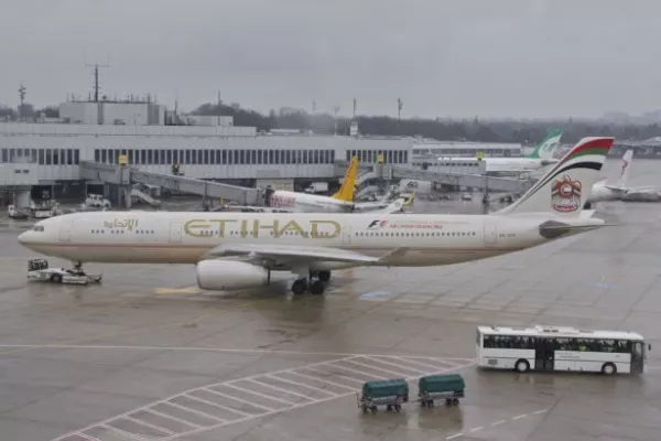 Etihad And Cathay Pacific Record Decreases In Losses For First Half Of Year