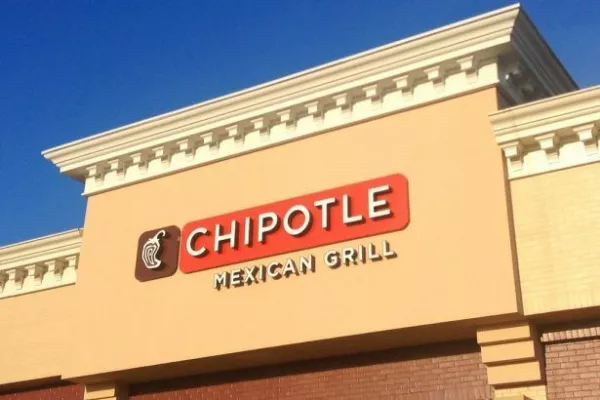 Chipotle To Hire 15,000 Workers In The US