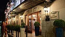 Billionaire Businessmen The Reuben Brothers Purchase Venice's Baglioni Hotel Luna