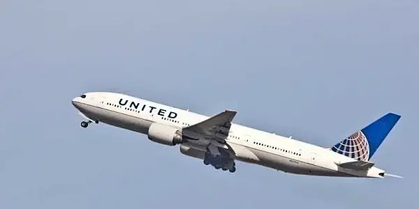 United Airlines Sees Second Quarter Profit; American Airlines Reports Smaller Loss