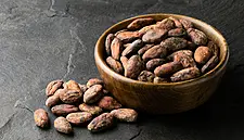 Ivory Coast Cocoa Regulator Sees Output Down Despite Strong Port Deliveries