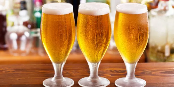 Investors Look To Brewers As Spirits Sales Drop