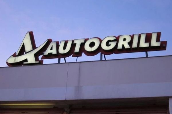 Italy's Autogrill Cut Losses Last Year, Skips 2022 Guidance