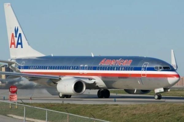 American Airlines To Resume Alcohol Sales On Domestic Flights
