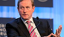 Enda Kenny Promises Lower Taxes for Rural Pubs