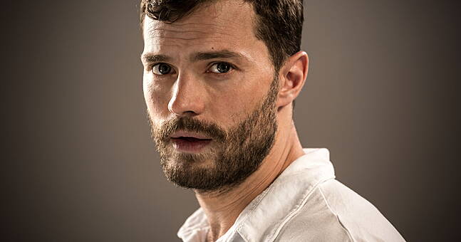 Actor Jamie Dornan awarded honorary doctorate by Queen's University Belfast - Vimarsana News