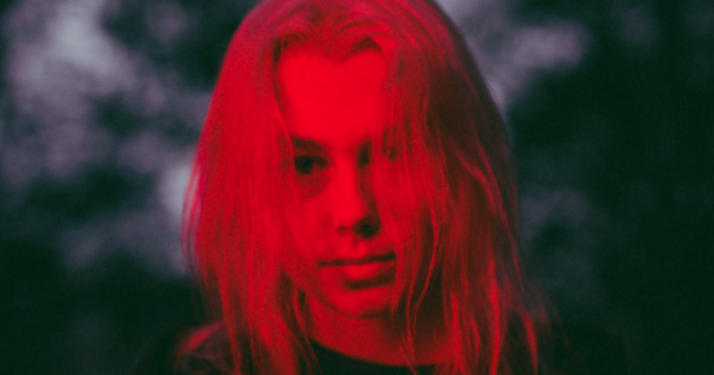 Phoebe Bridgers announces death of her father: 