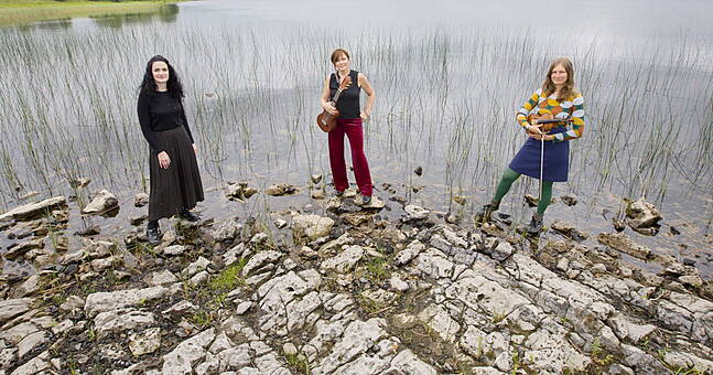 Plúirín na mBan release debut album Female Rambling Sailor - Vimarsana News