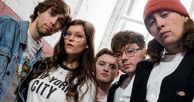 Brand New Friend: "Lewis Capaldi stole my t-shirt and I don't think we'll ever forgive him for it" - Vimarsana News