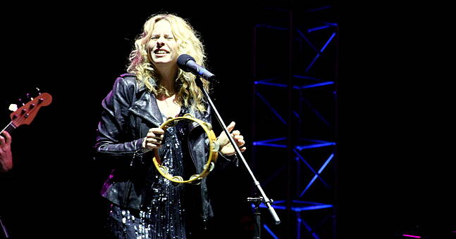 Vonda Shepard announces concert at Dublin's Liberty Hall - Vimarsana News