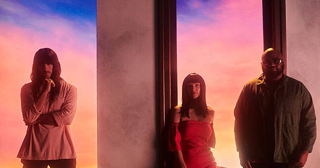 Album Review: Khruangbin, A LA SALA - Vimarsana News