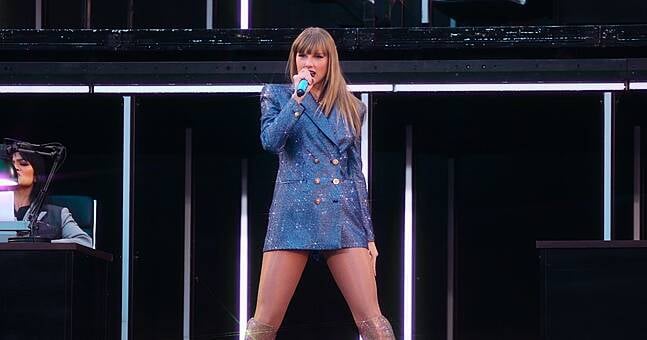 Live Report: Taylor Swift and Paramore dazzle Dublin on night two of ...