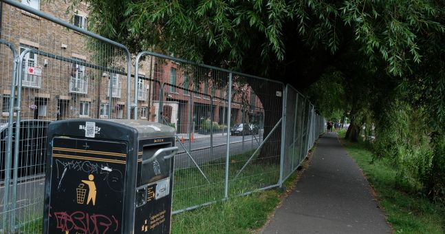 Waterways Ireland plans to remove Grand Canal fences ‘within months’