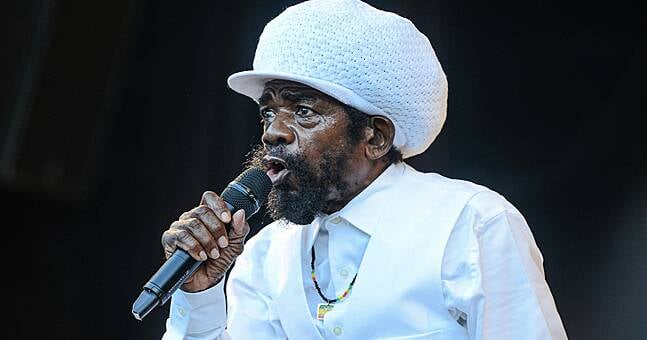 Reggae artist Colvin 'Cocoa Tea' Scott dead at 65 | Hotpress