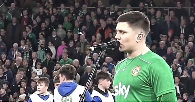 WATCH: Aaron Rowe sings 'Amhrán na bhFiann' ahead of Ireland's victory ...